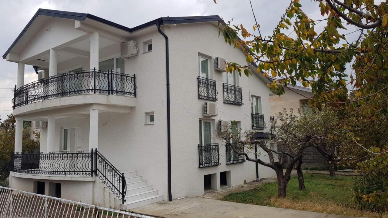 דמיר קאפייה Villa Bratislava מראה חיצוני תמונה