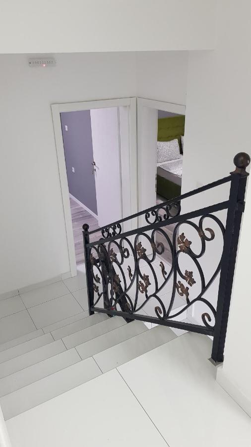 דמיר קאפייה Villa Bratislava מראה חיצוני תמונה